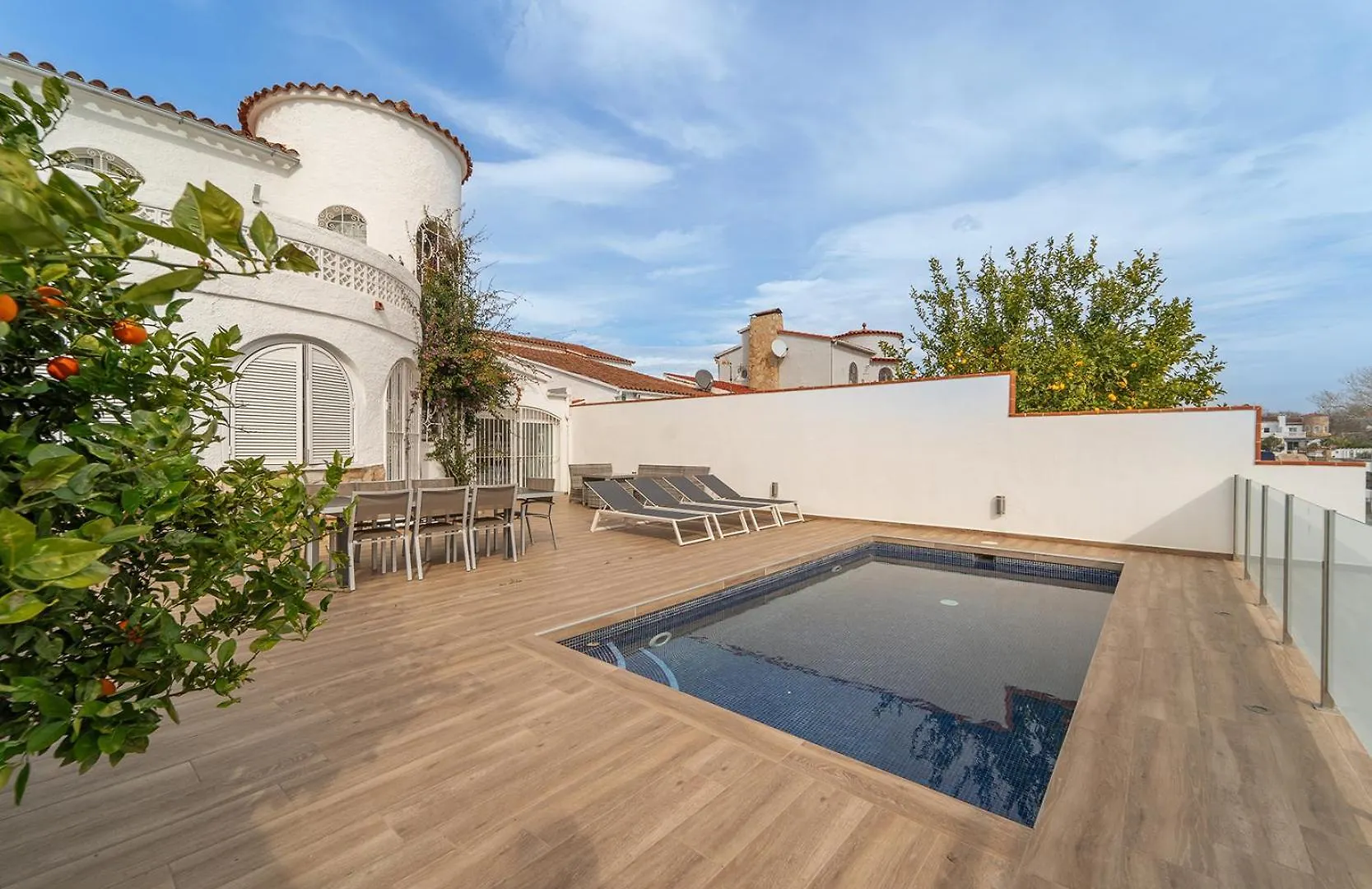 Vila Welcs Casa 122 Emp Con Piscina Y Cerca Del Canal Empuriabrava Španělsko